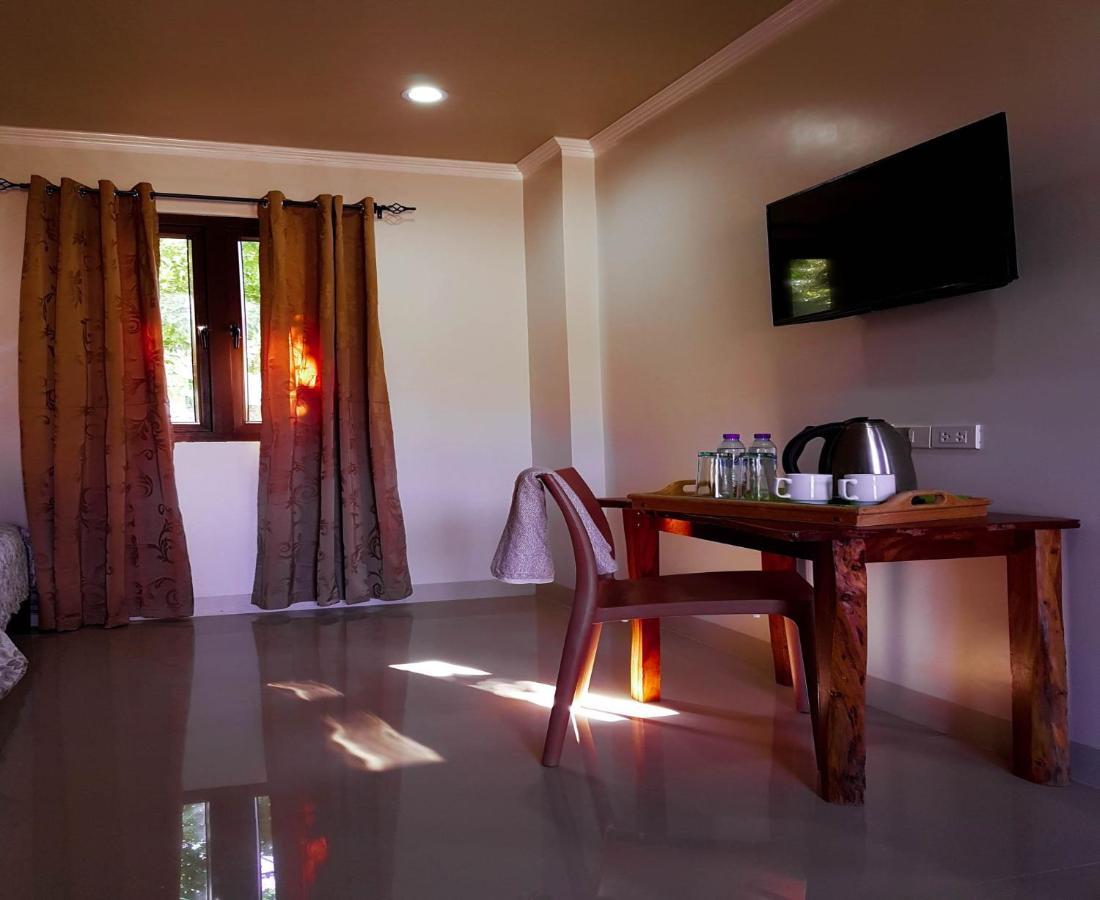 Casa Victoria Resort And Restaurant Pagudpud Bagian luar foto