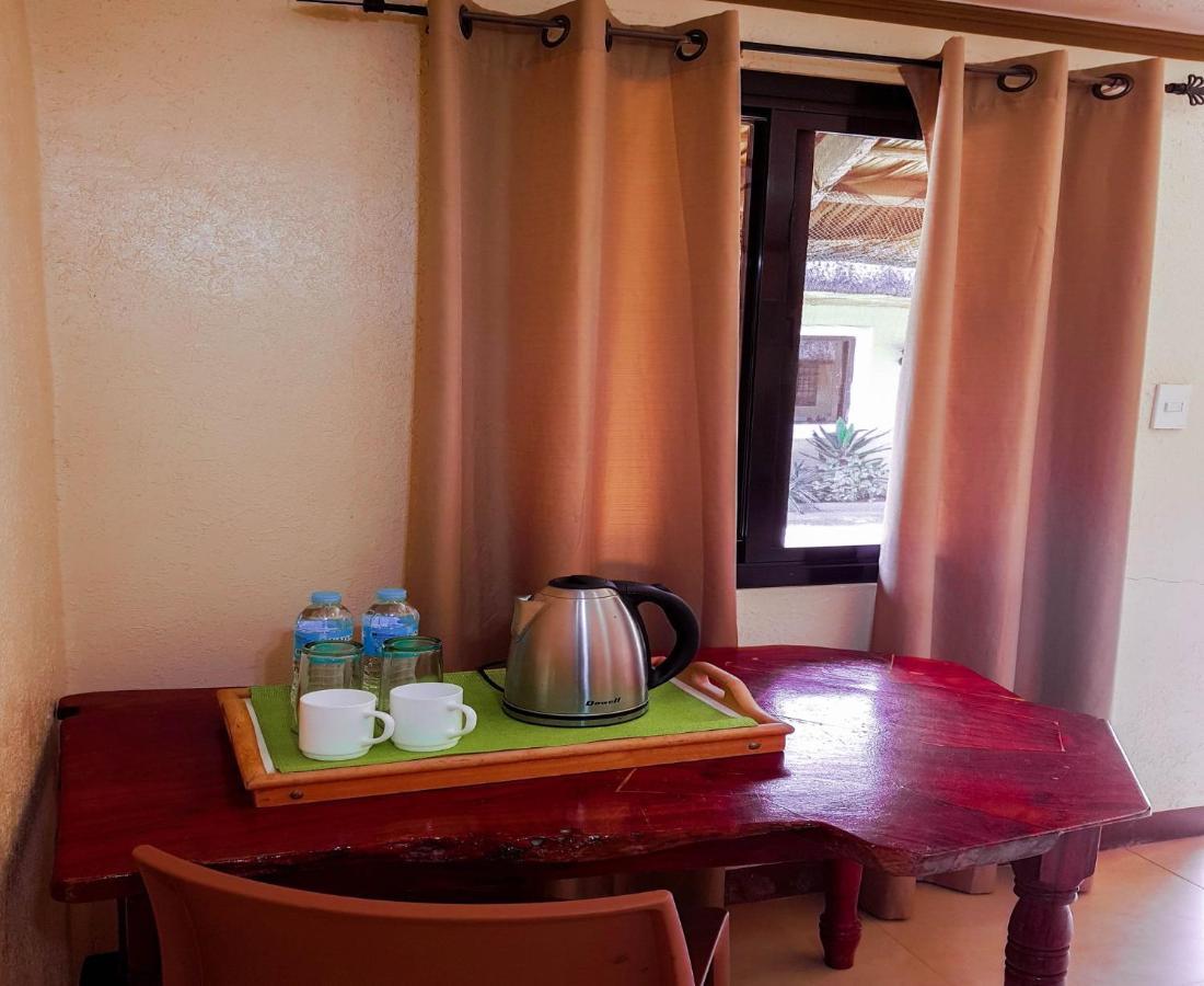 Casa Victoria Resort And Restaurant Pagudpud Bagian luar foto